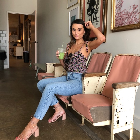 Meet your Posher, Sarah - Picture 1 of 1